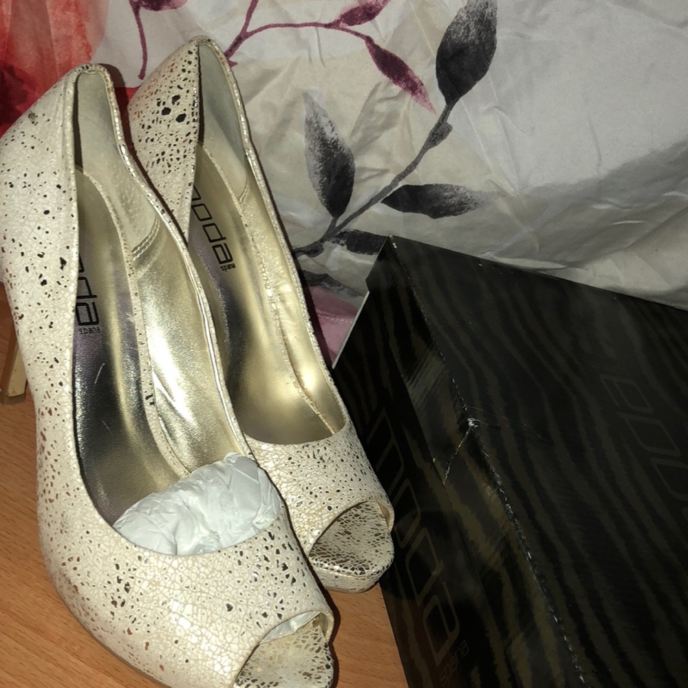 Moda Heels